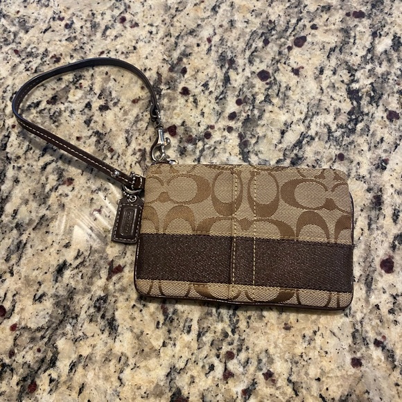 Coach Wristlet - Picture 2 of 5